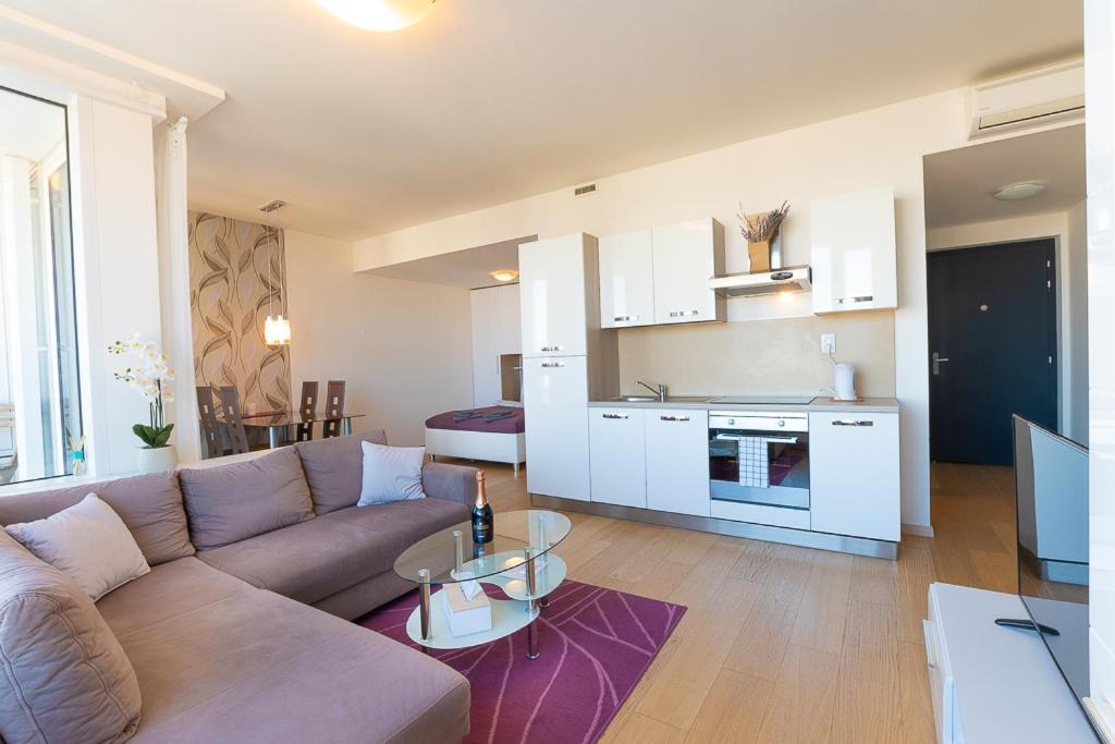 Panoramaview/31Thfloor!/Luxury/Wifi/Parking Bratislava Exterior foto